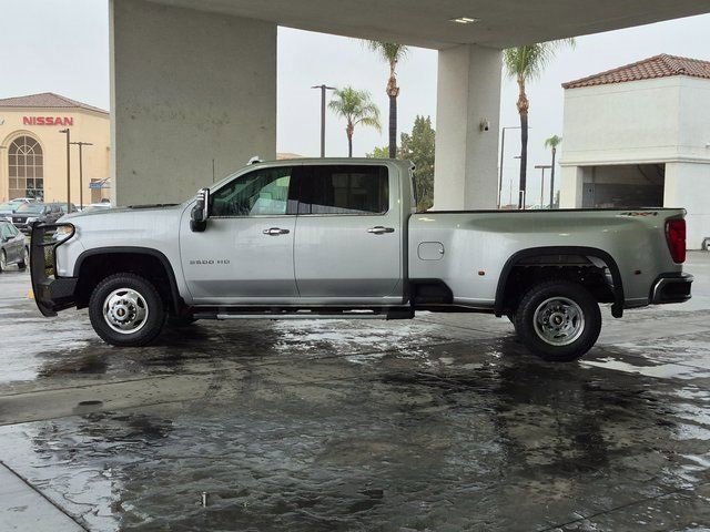 Used 2023 Chevrolet Silverado 3500 LTZ w/ LTZ Plus Package image 9