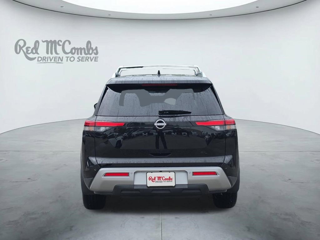 Used 2023 Nissan Pathfinder SL w/ Black Appearance Package image 4