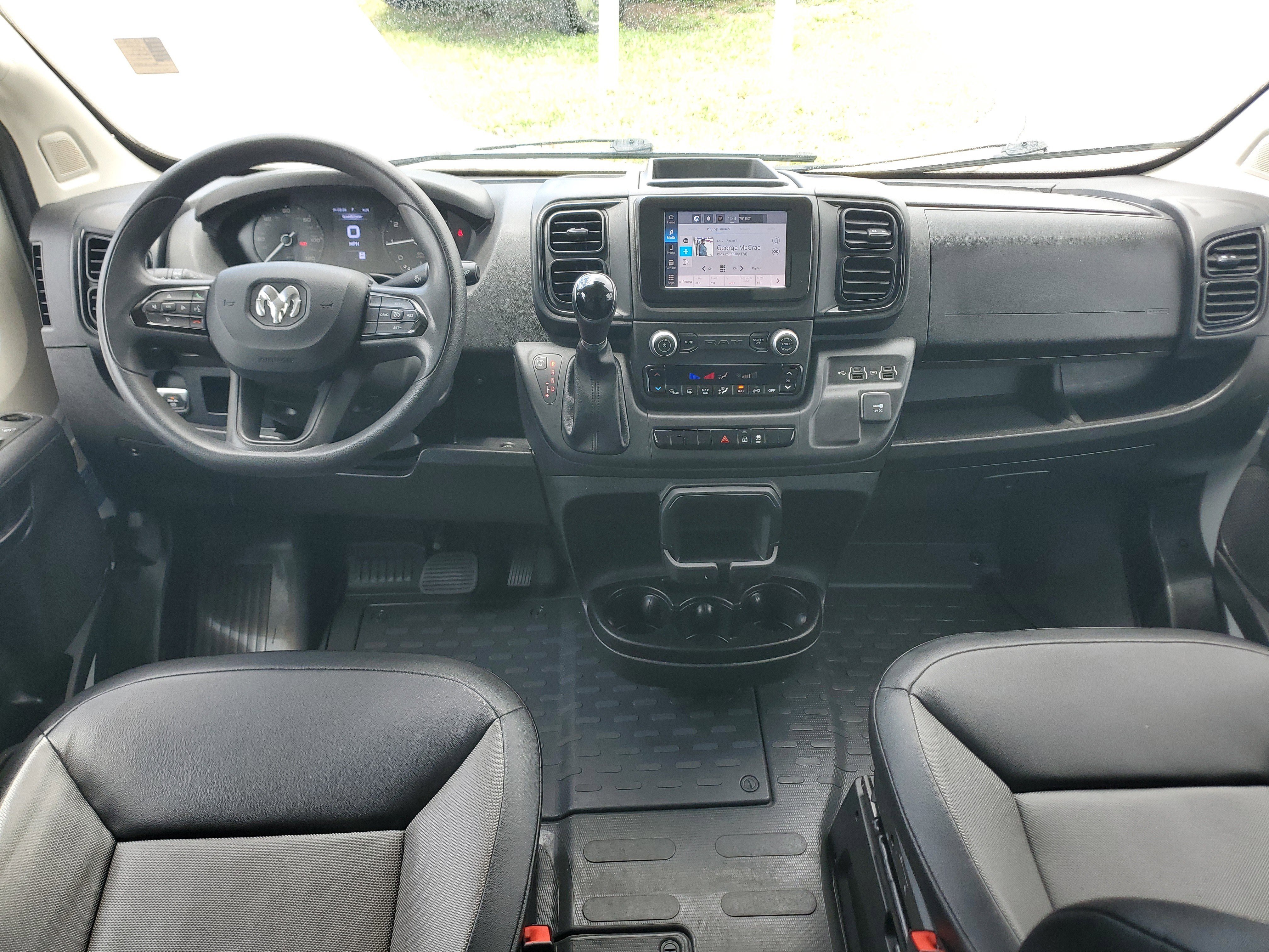 Used 2022 RAM ProMaster 2500 w/ Convenience Group FWD image 16