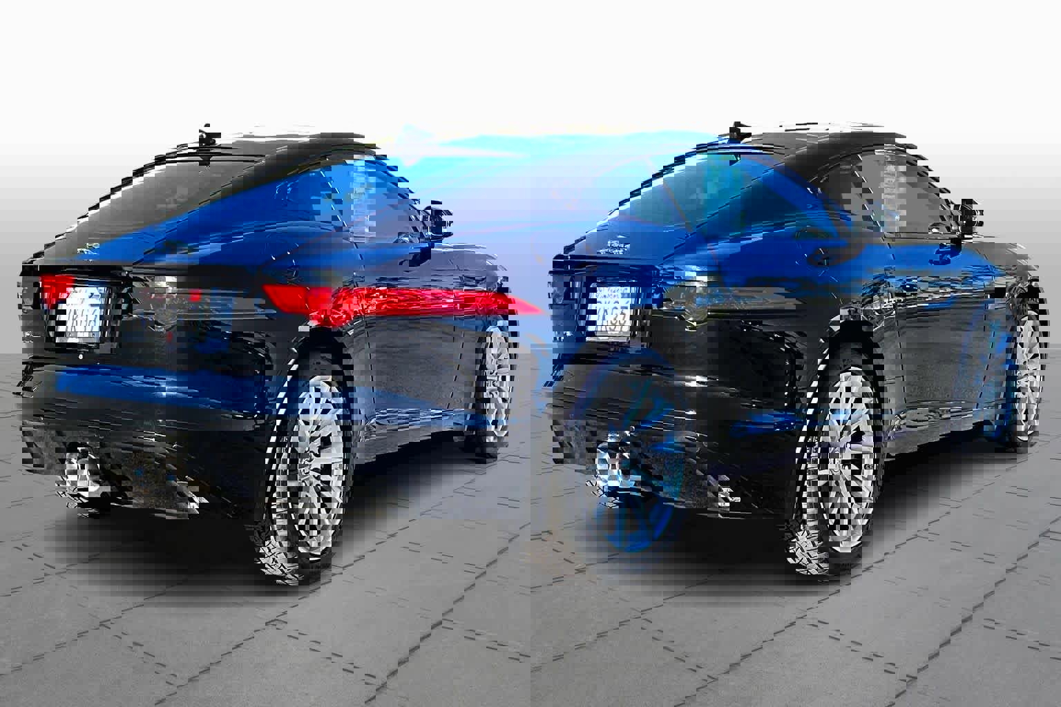 Used 2016 Jaguar F-TYPE Coupe image 12