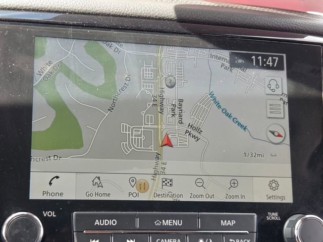 Used 2020 Nissan Titan SL w/ Moonroof Package AWD/4WD image 21