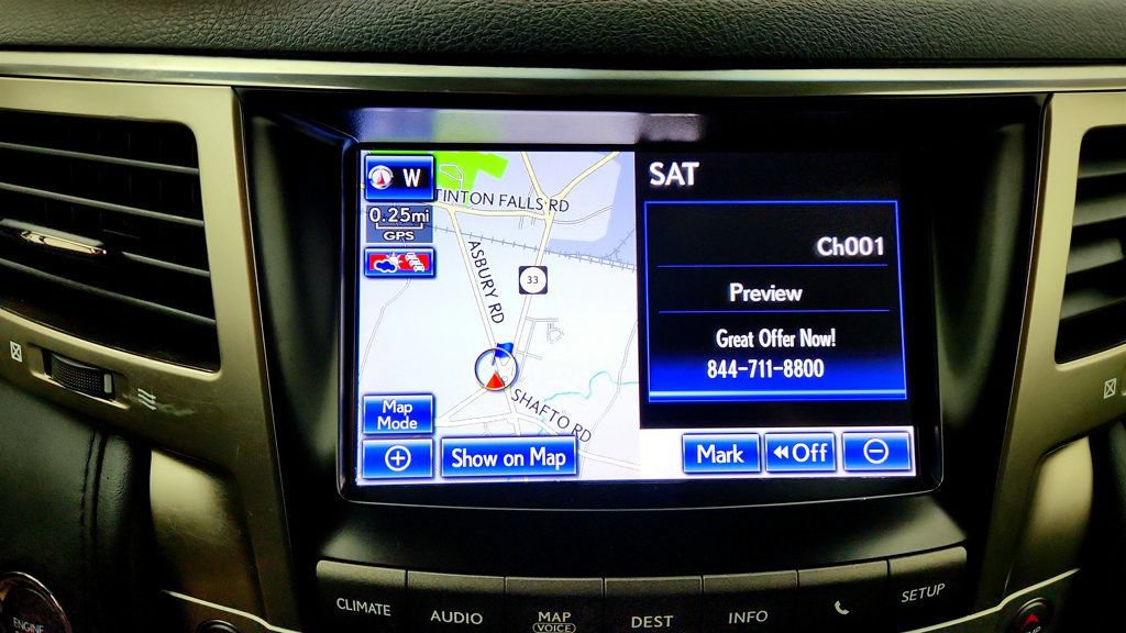 Used 2013 Lexus LX 570 4WD w/ Luxury Pkg image 19