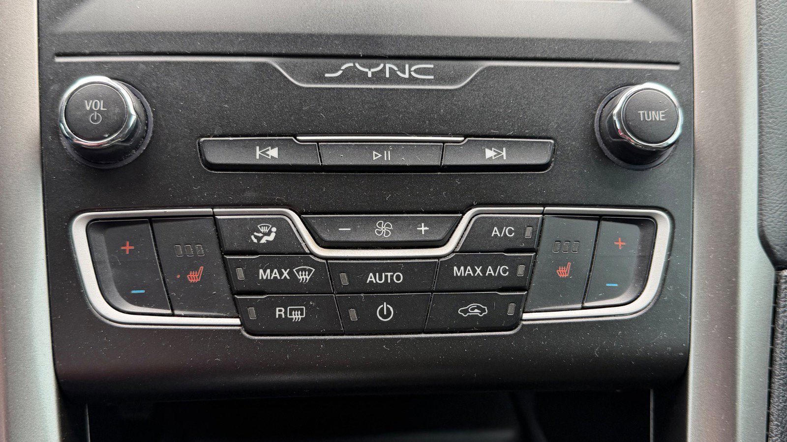 Certified 2019 Ford Fusion SE image 42