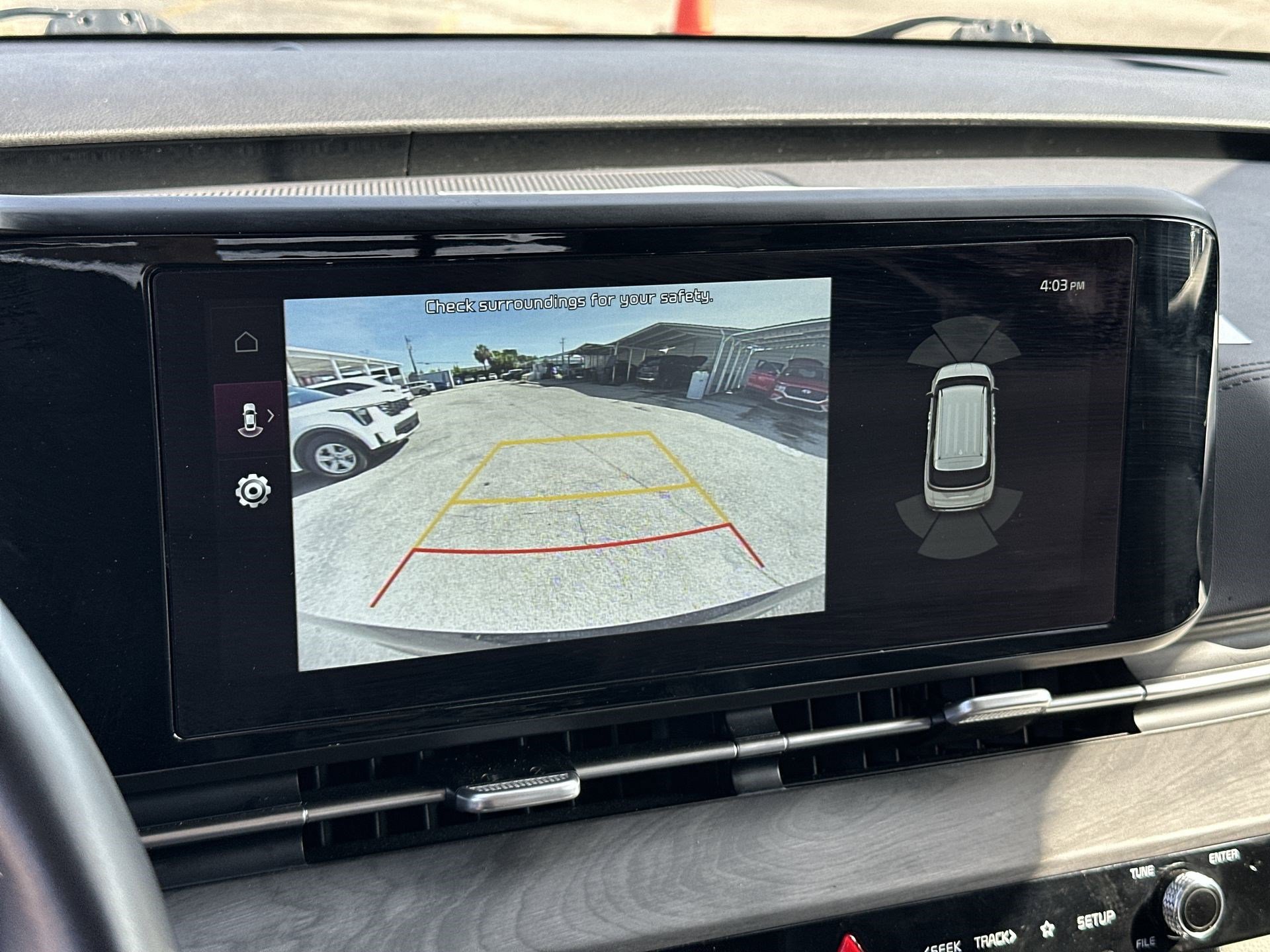 Used 2024 Kia Carnival EX FWD image 22