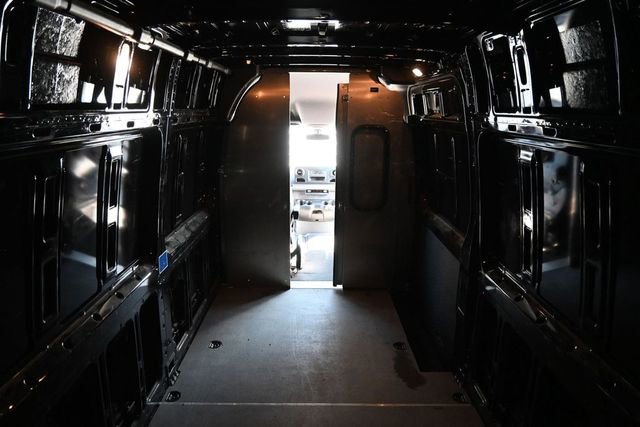 Used 2019 Mercedes-Benz Sprinter 2500 image 37