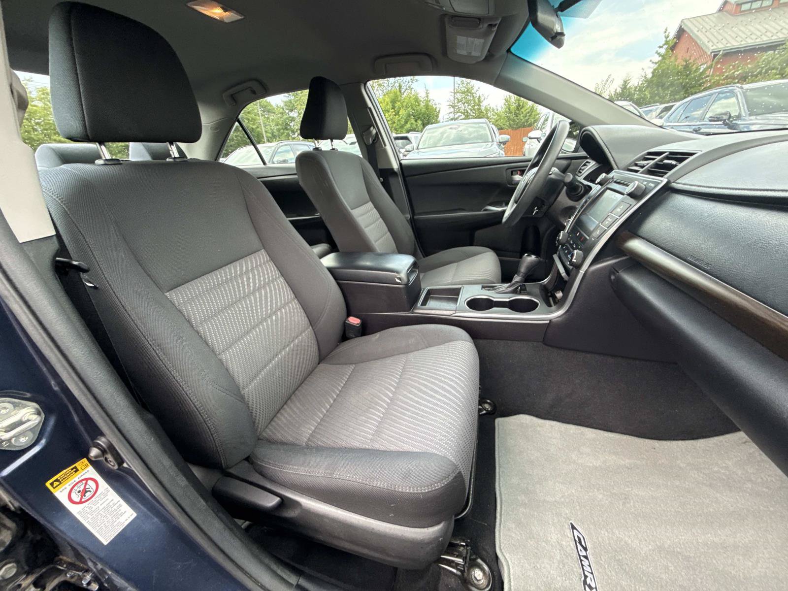 Used 2016 Toyota Camry LE FWD image 13