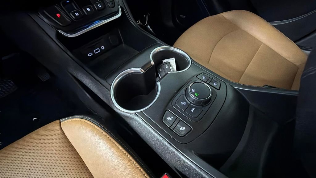 Certified 2018 GMC Terrain SLT w/ Preferred Package FWD image 22