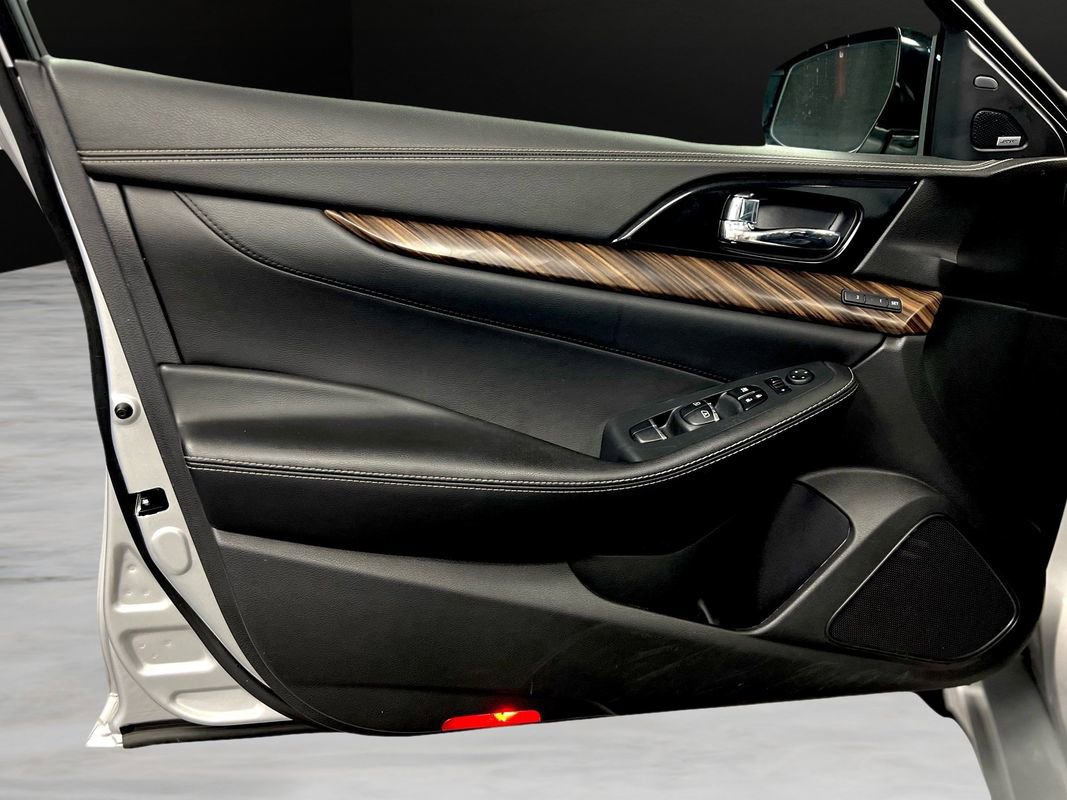 Used 2018 Nissan Maxima Platinum image 38