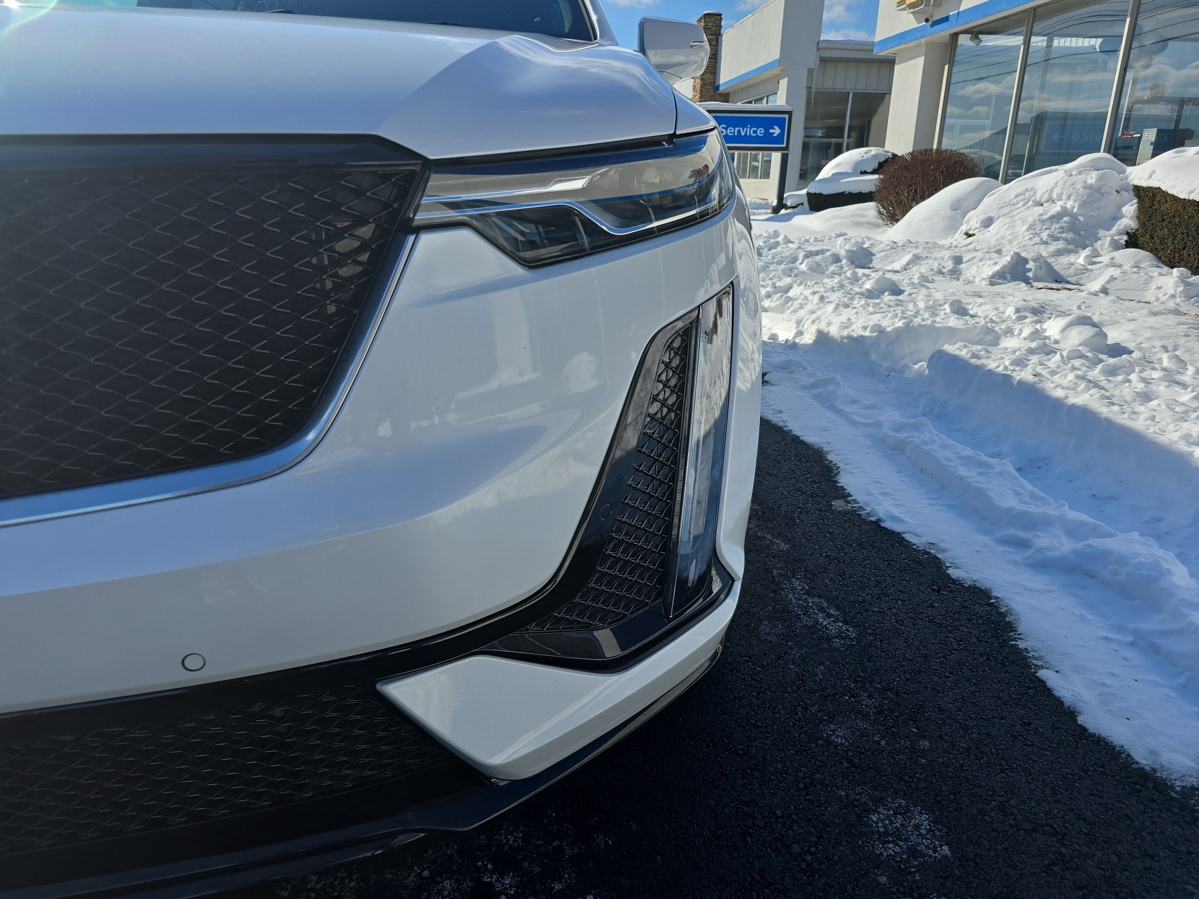 Used 2024 Cadillac XT6 Sport w/ LPO, Onyx Lite Package image 10