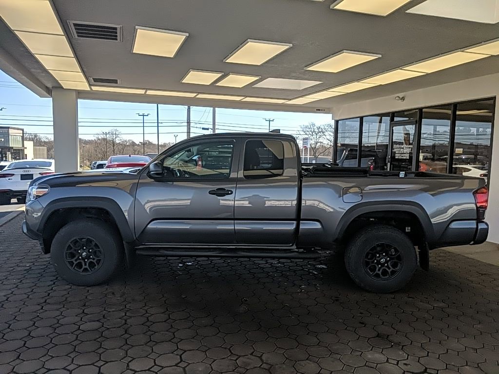 Used 2019 Toyota Tacoma SR w/ SX Package image 9