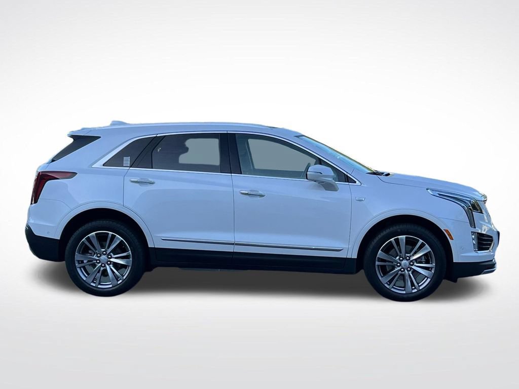 Used 2024 Cadillac XT5 Premium Luxury w/ Technology Package FWD image 4