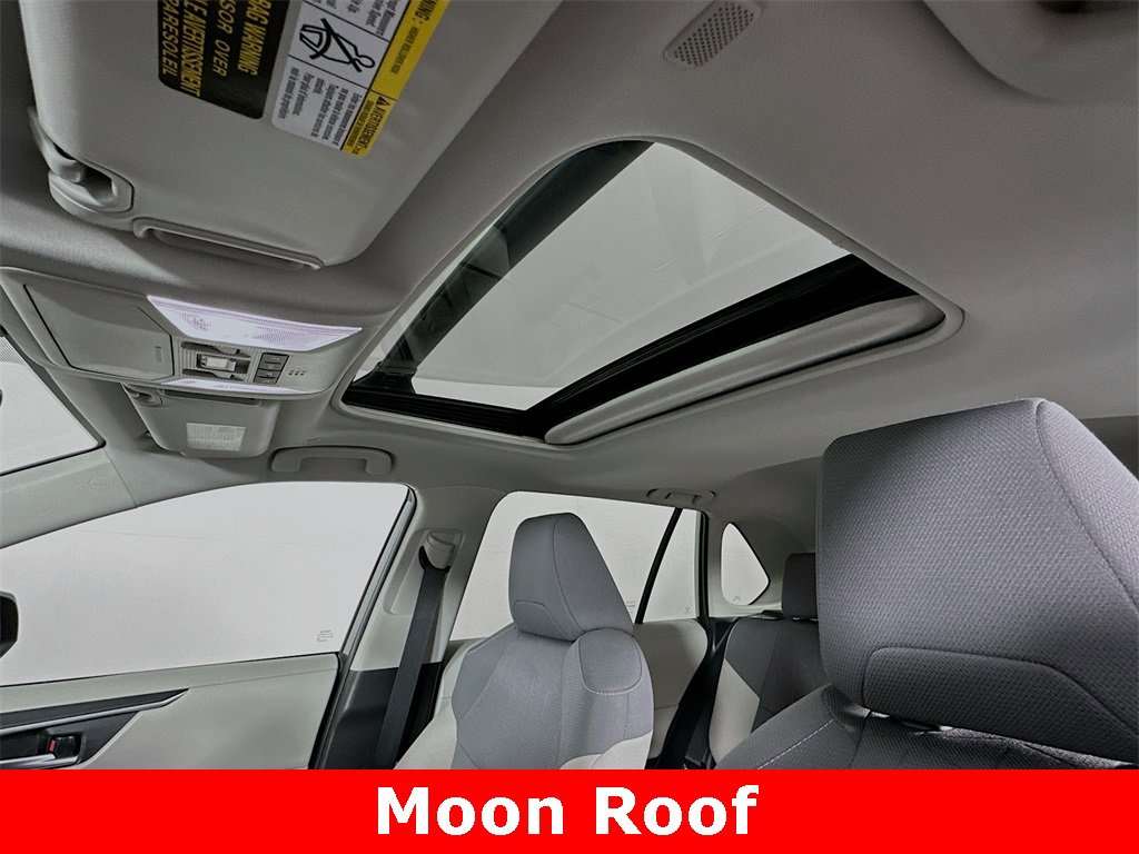 Used 2025 Toyota RAV4 XLE image 4