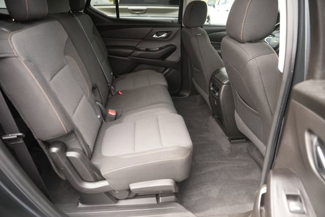 Used 2018 Chevrolet Traverse LT image 17