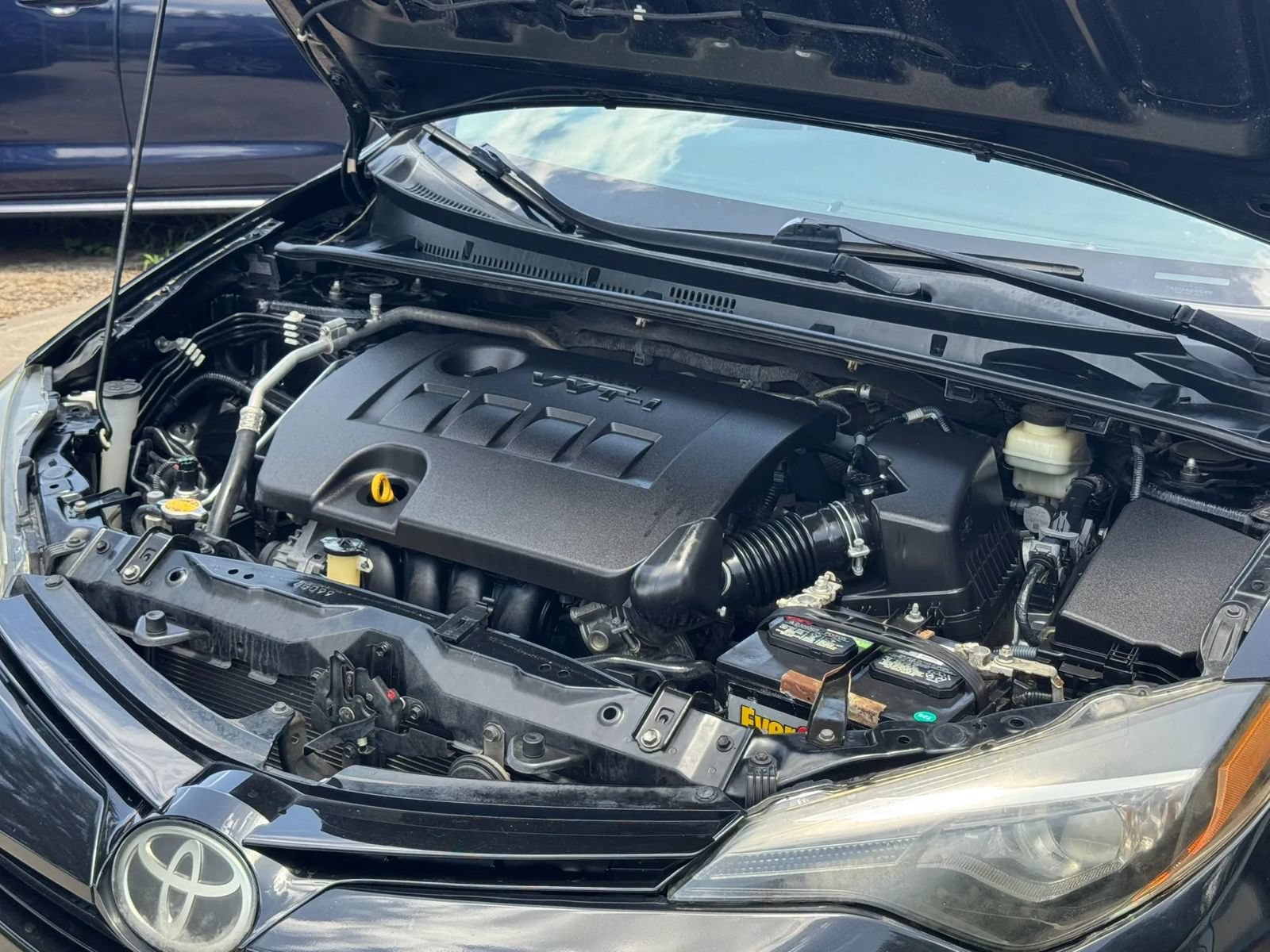 Used 2017 Toyota Corolla LE FWD image 13