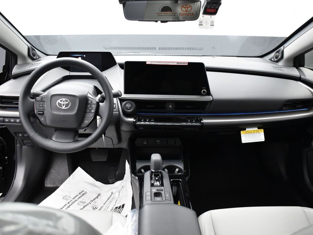Used 2024 Toyota Prius Limited w/ Limited Premium Package image 18