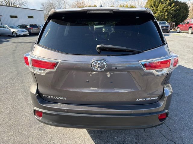 Used 2015 Toyota Highlander Limited Platinum AWD/4WD image 11