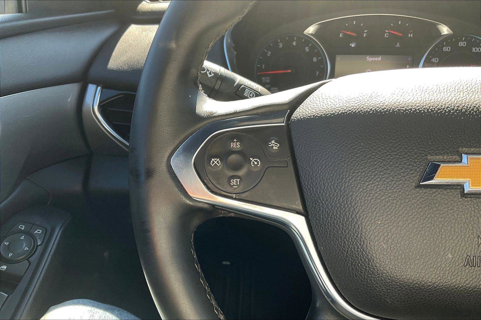 Used 2023 Chevrolet Traverse LT image 19