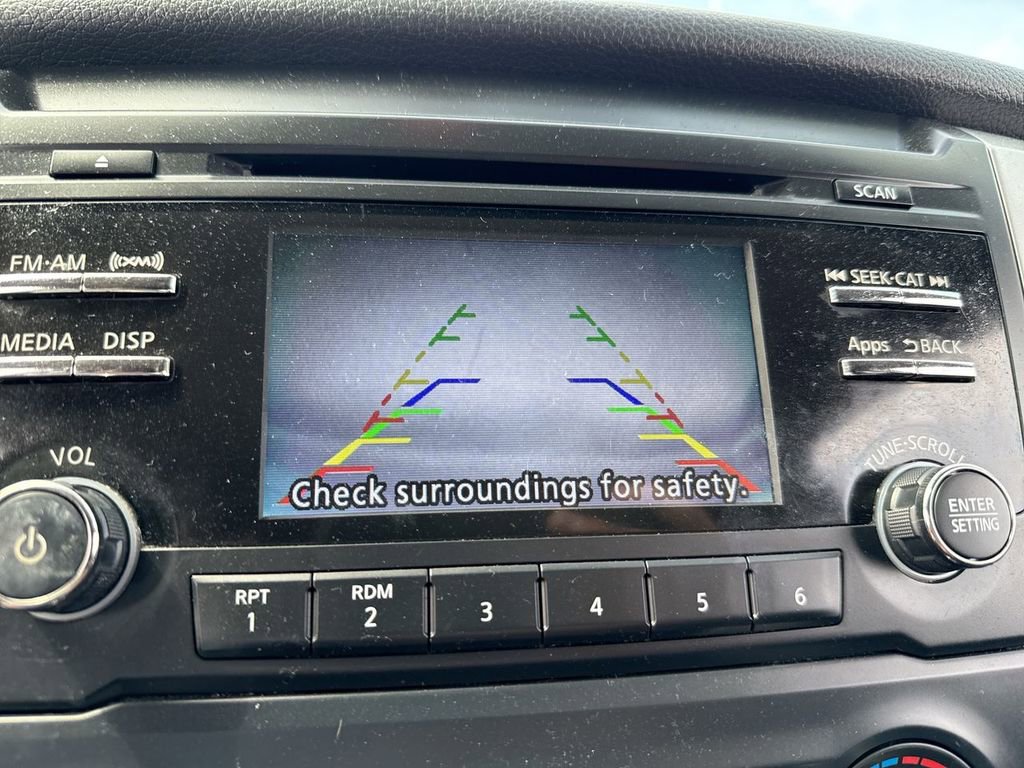 Used 2017 Nissan Titan SV RWD image 17