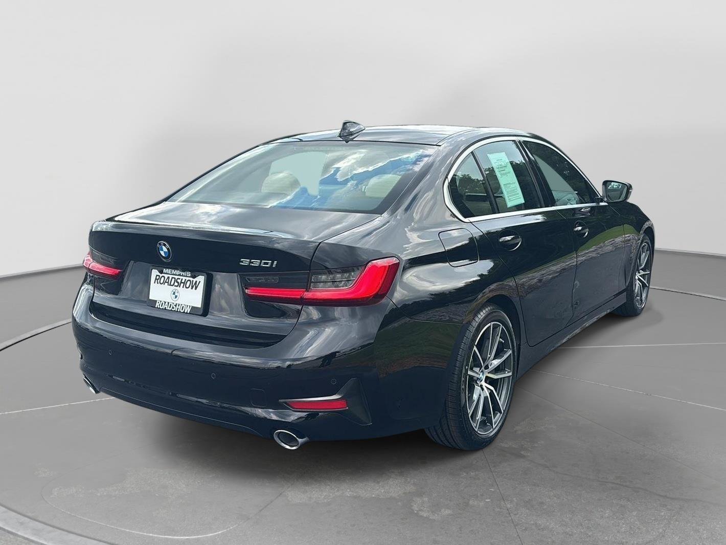 Used 2021 BMW 330i Sedan w/ Convenience Package RWD image 5