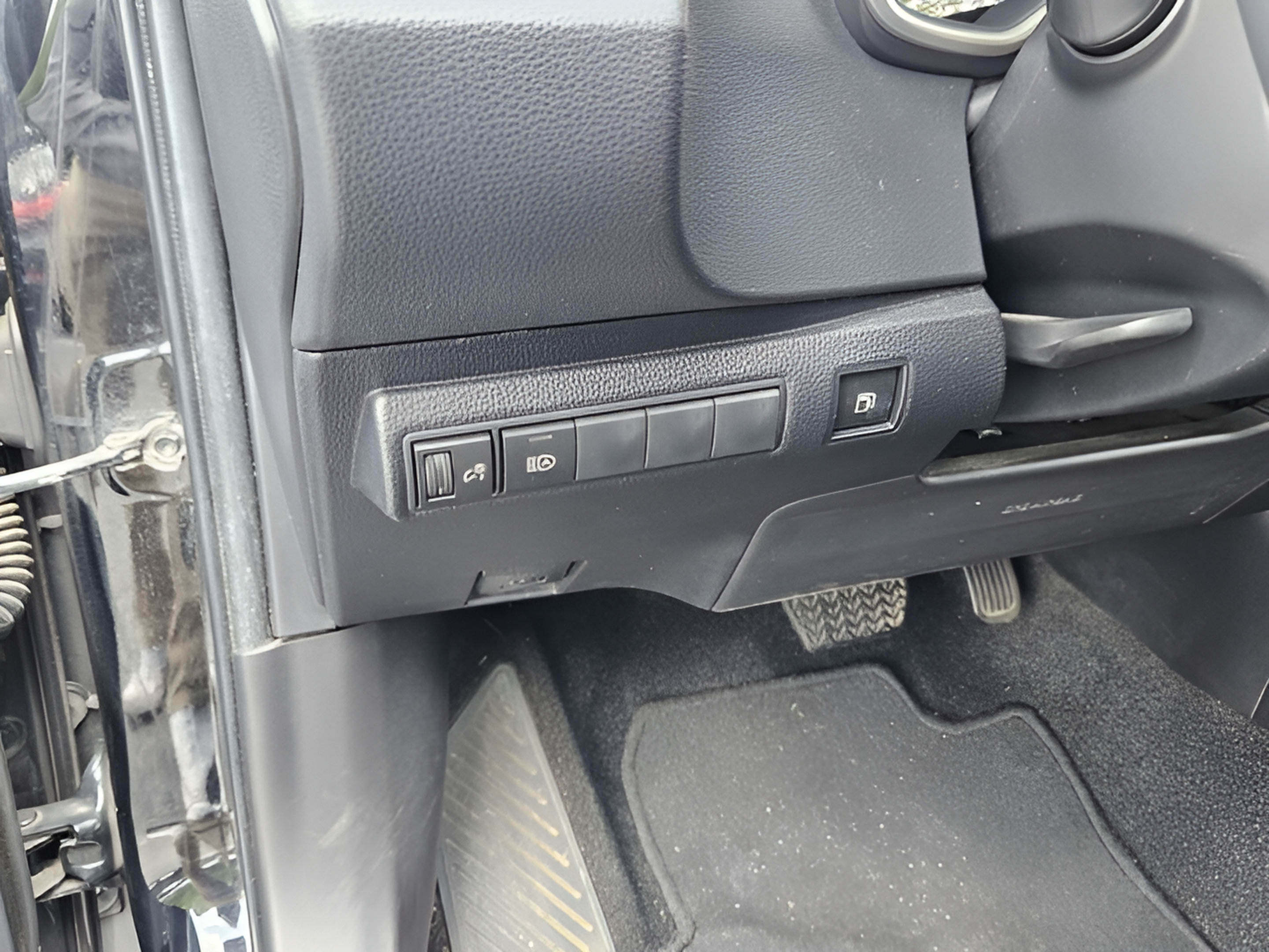 Certified 2023 Toyota Corolla XLE FWD image 14