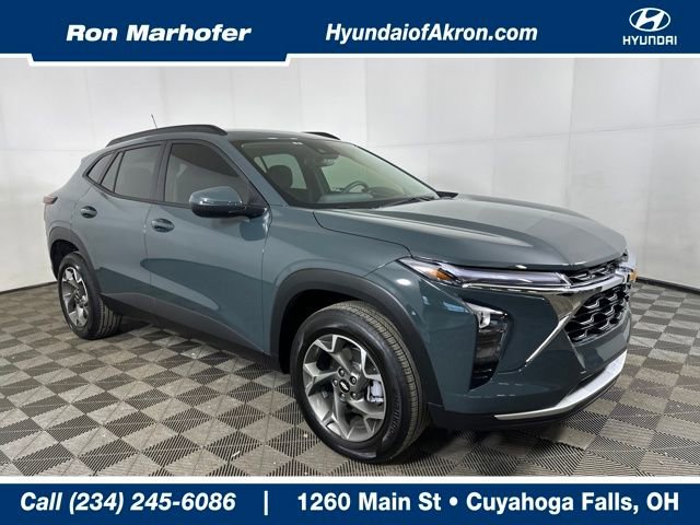 Used 2025 Chevrolet Trax LT image 1