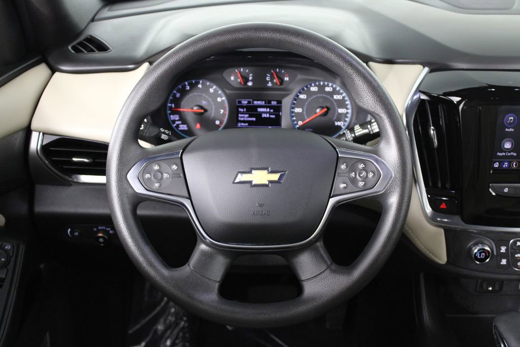 Used 2023 Chevrolet Traverse LS w/ Safety Package FWD image 6