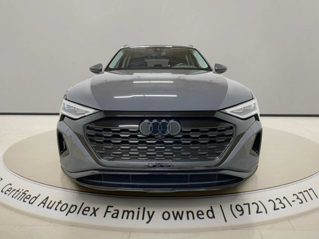 Used 2024 Audi Q8 e-tron Premium AWD/4WD image 8