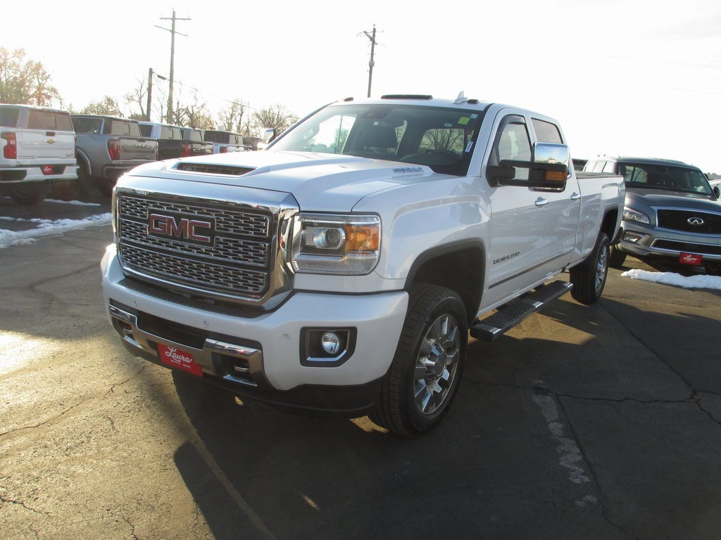 Used 2018 GMC Sierra 3500 Denali w/ Duramax Plus Package image 11