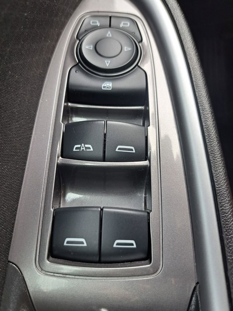 Used 2025 Chevrolet Malibu LT image 17