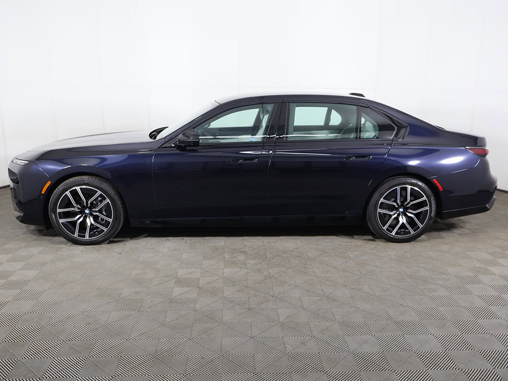 Used 2023 BMW 760i xDrive AWD/4WD image 20