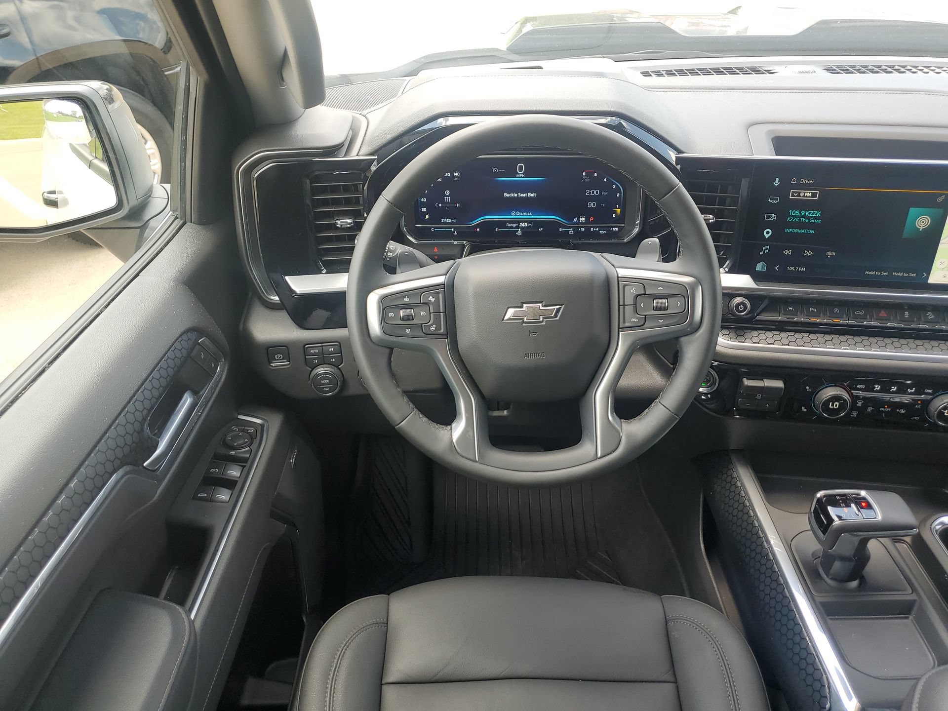 Used 2025 Chevrolet Silverado 1500 LT Trail Boss w/ LT Trail Boss Premium Package AWD/4WD image 18