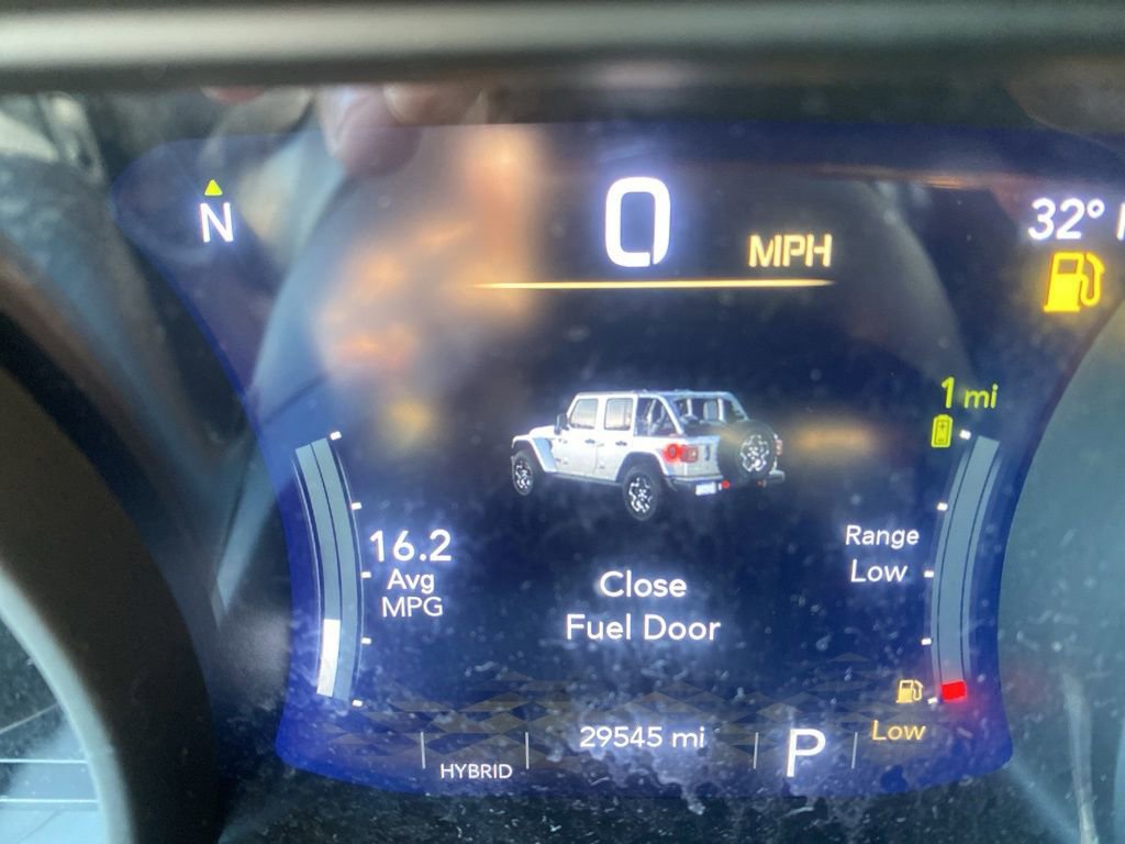 Used 2024 Jeep Wrangler Unlimited w/ Convenience Group image 19