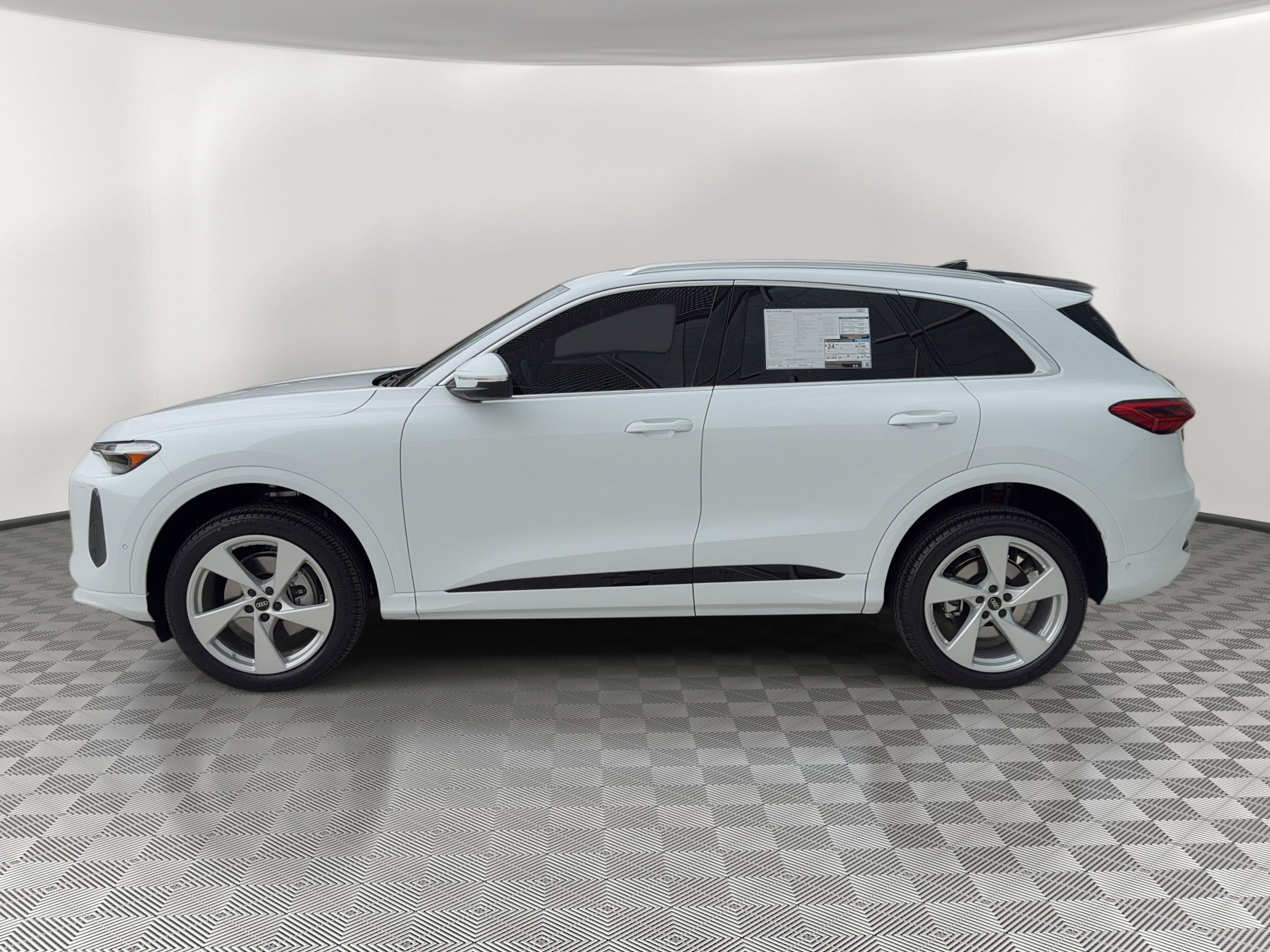 New 2026 Audi Q5 Premium Plus image 2