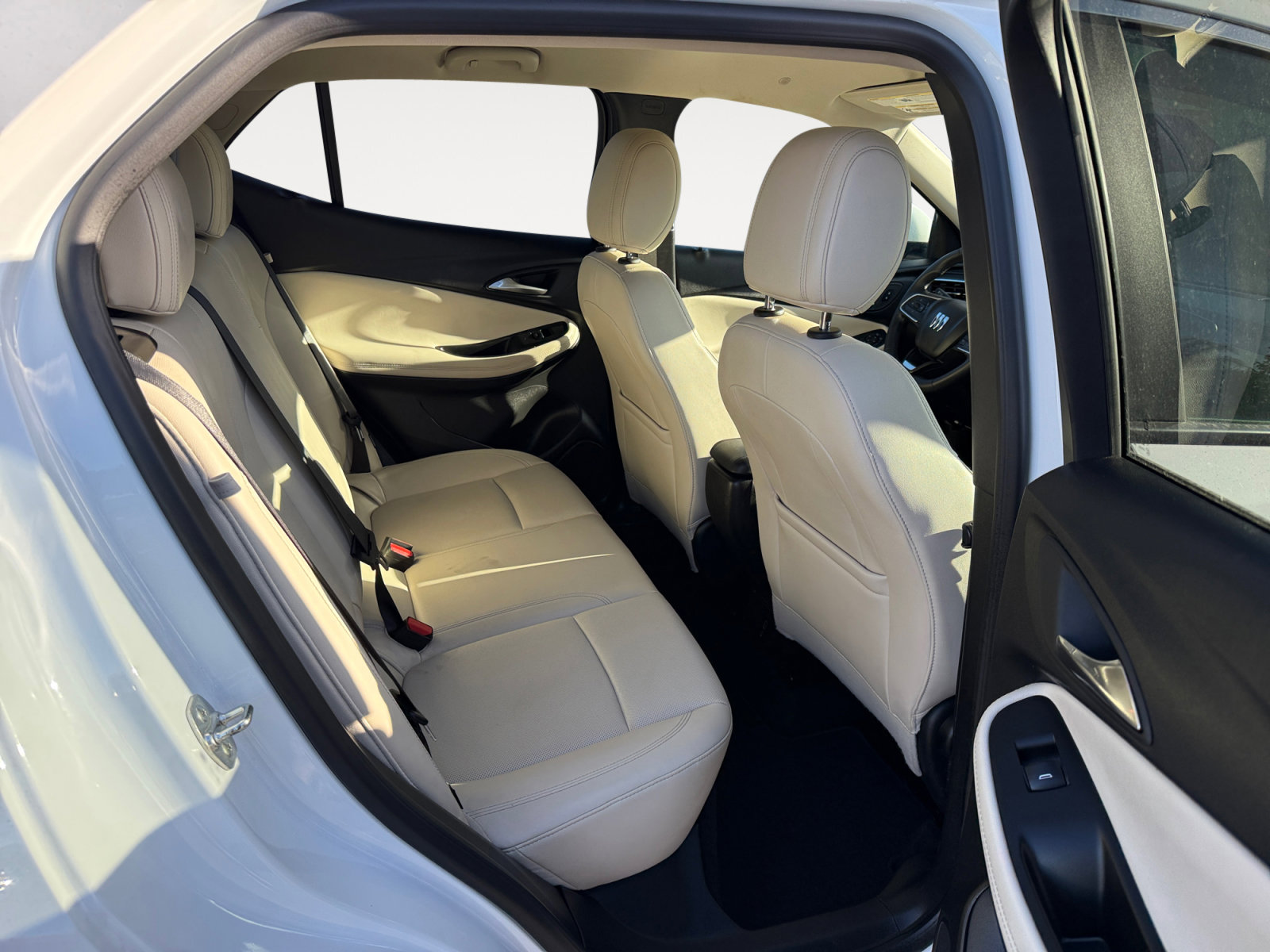 Used 2024 Buick Encore GX Sport Touring image 18