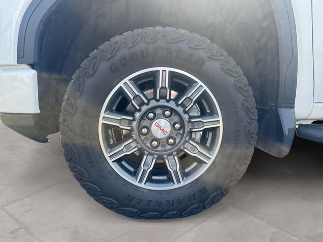 Used 2024 GMC Sierra 1500 AT4 w/ Technology Package AWD/4WD image 14
