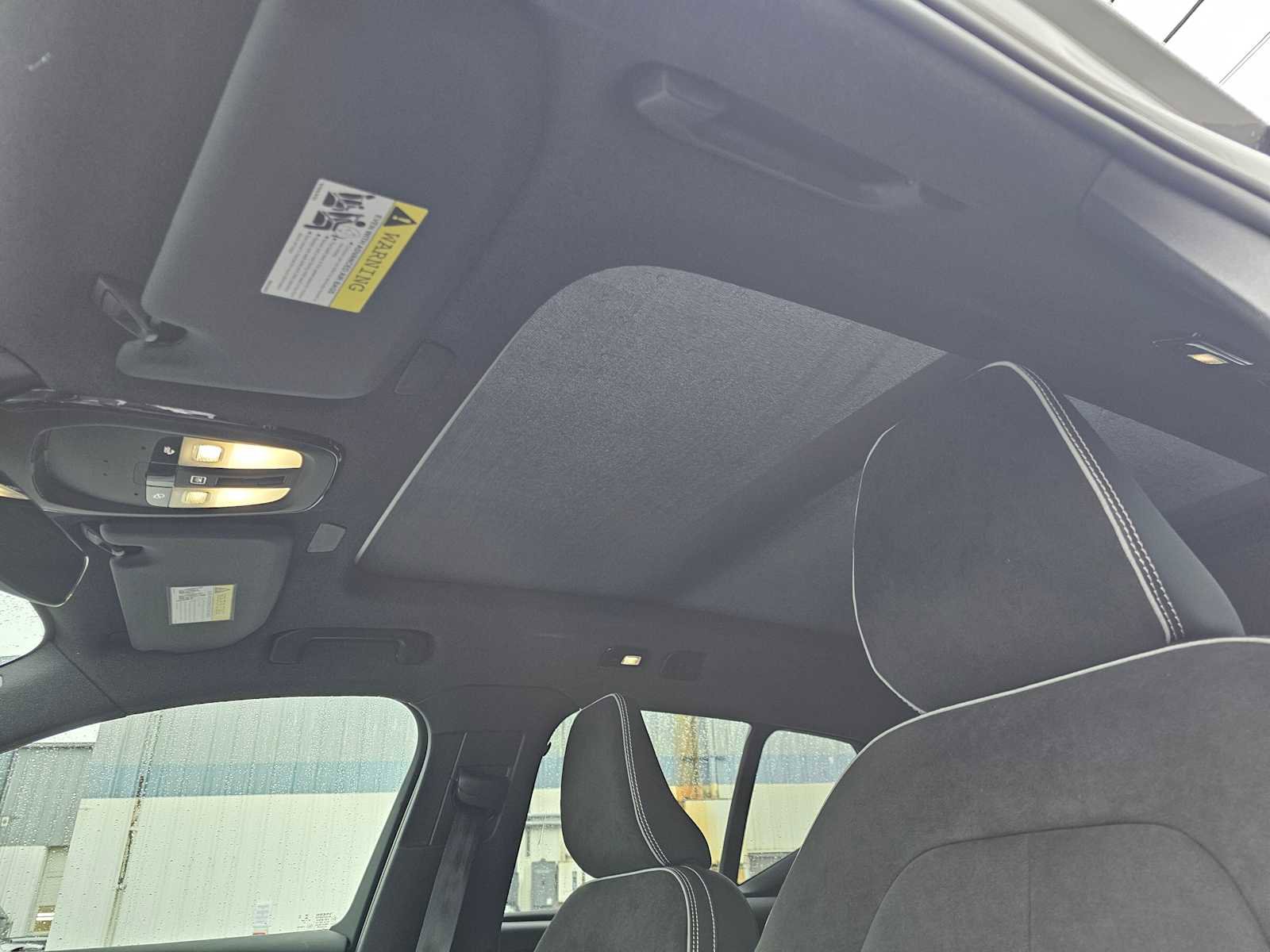 Certified 2023 Volvo XC40 Recharge Ultimate image 23