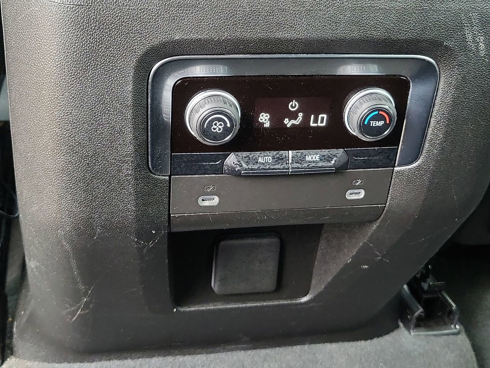 Certified 2024 Chevrolet Suburban LT image 20