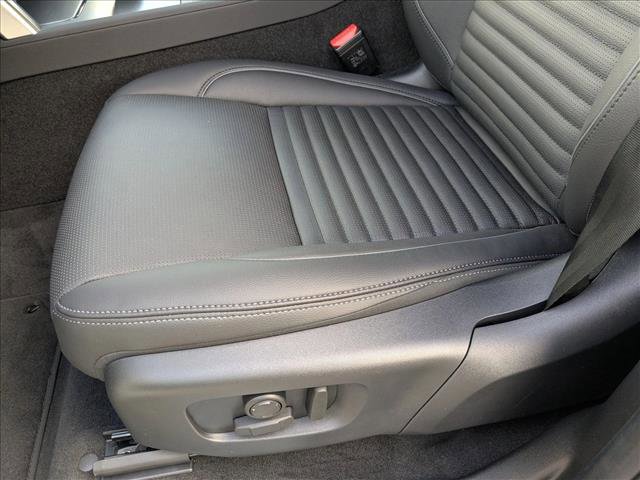 New 2026 Land Rover Discovery Sport Landmark image 4