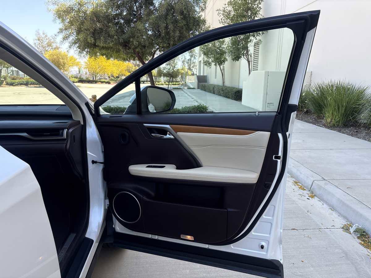 Used 2016 Lexus RX 350 AWD w/ Premium Package image 17