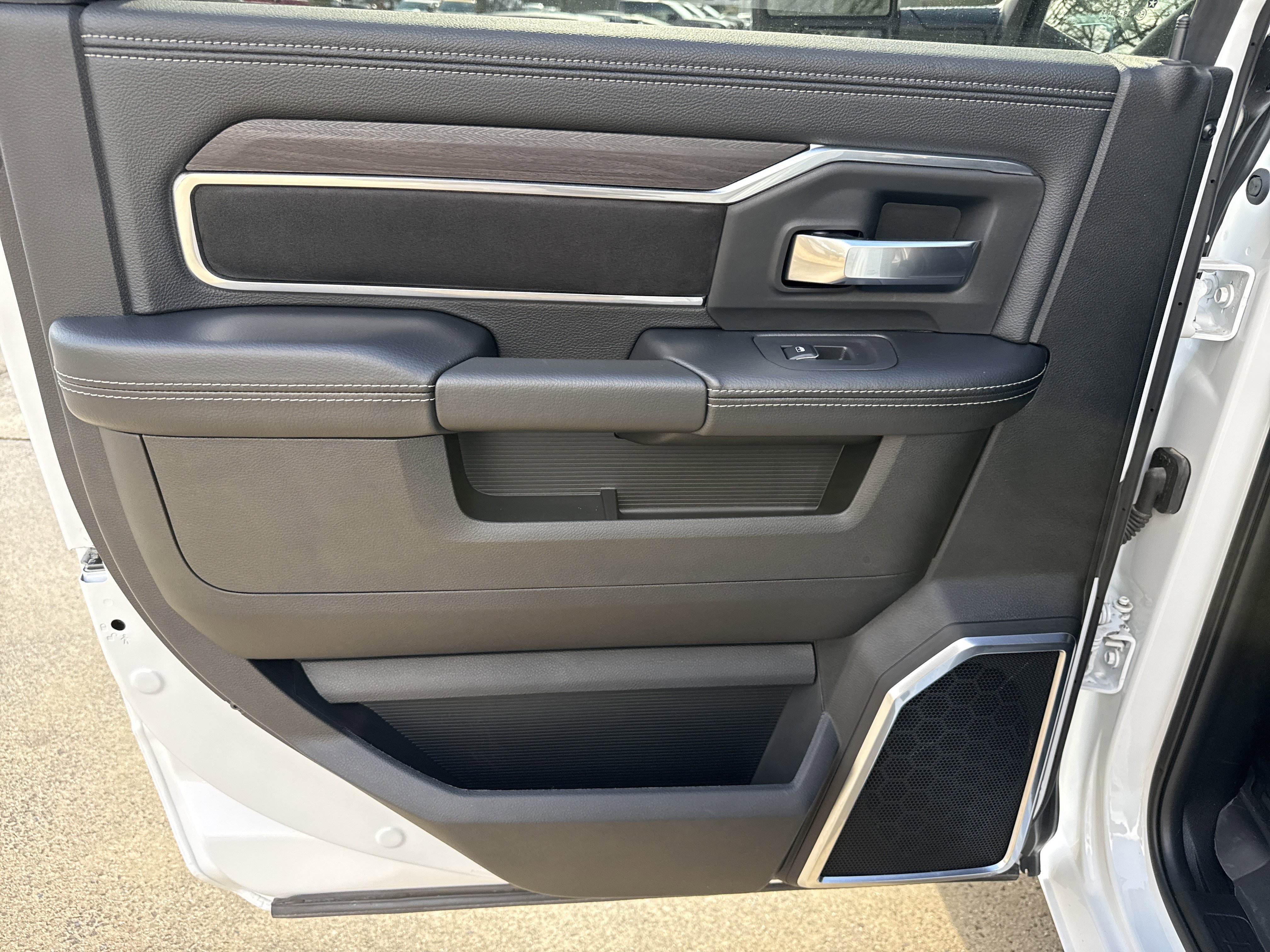 New 2025 RAM 3500 Laramie w/ Towing Technology Group image 25