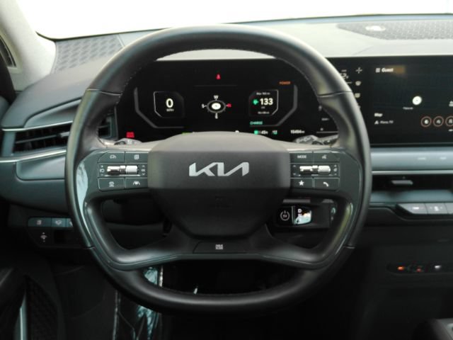 Used 2024 Kia EV9 Light Long Range RWD image 39