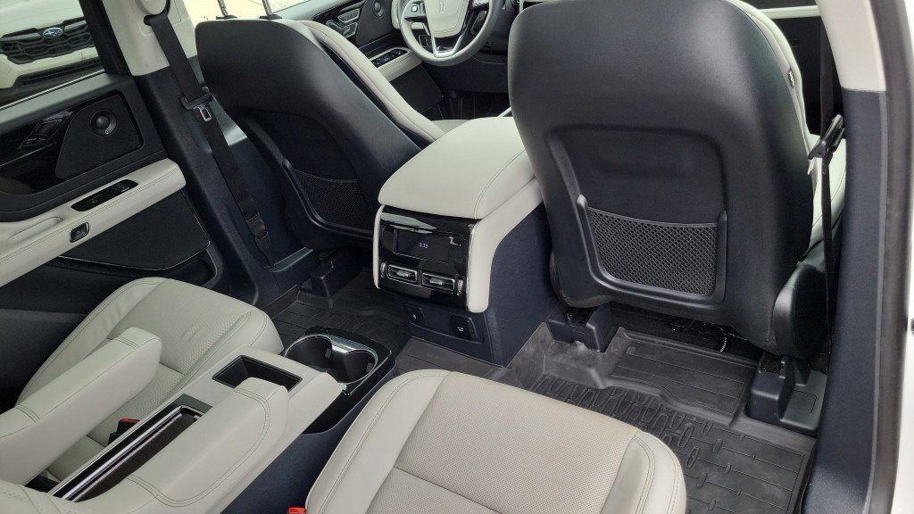 Used 2025 Lincoln Aviator Reserve w/ Jet Appearance Package AWD/4WD image 20