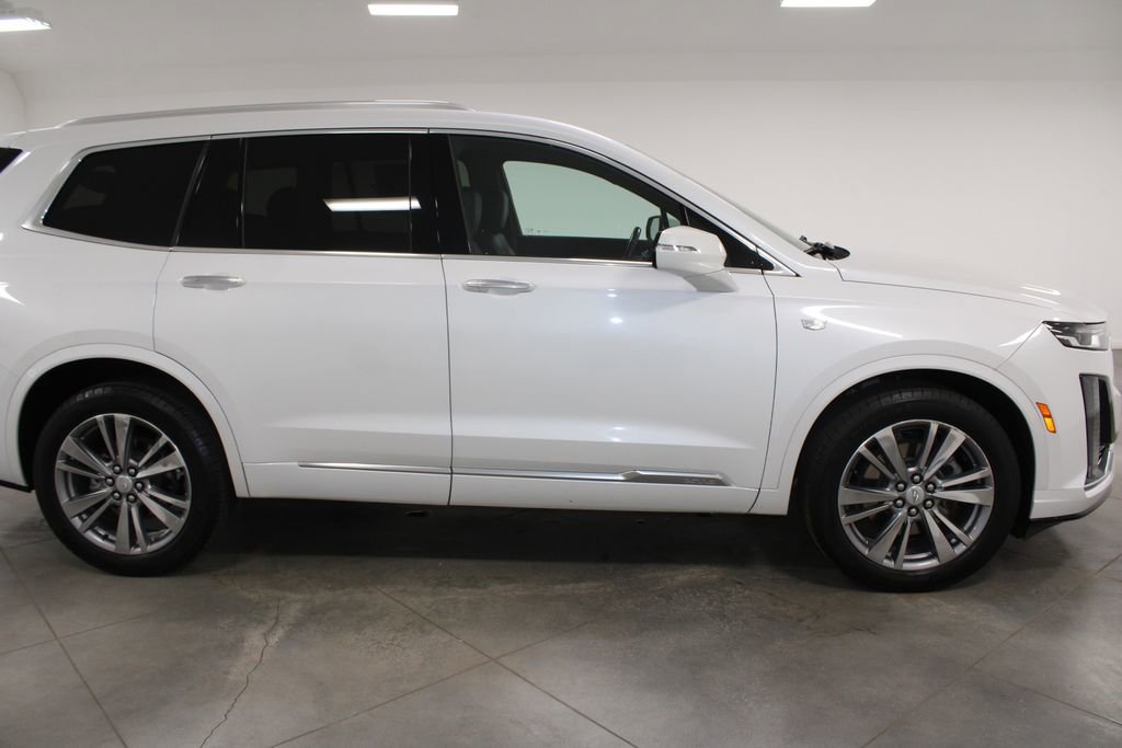 Used 2024 Cadillac XT6 Premium Luxury image 11