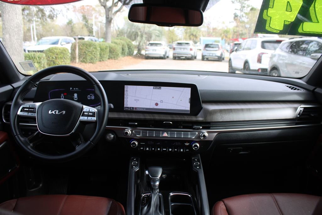 Certified 2024 Kia Telluride EX w/ EX Captain's Chair Package image 26