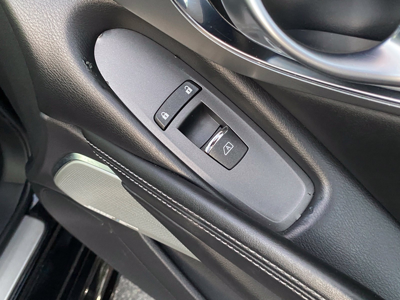 Used 2019 INFINITI Q60 3.0t Luxe w/ Essential Package AWD/4WD image 20