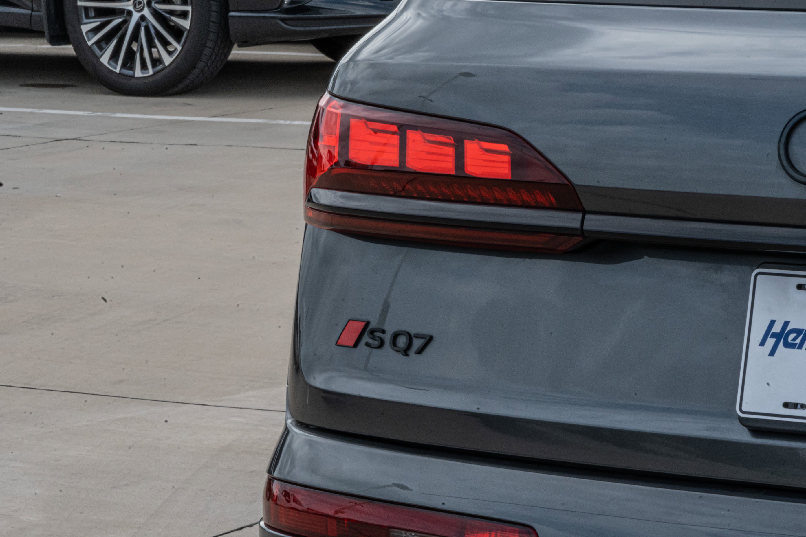 Used 2025 Audi SQ7 Prestige image 34