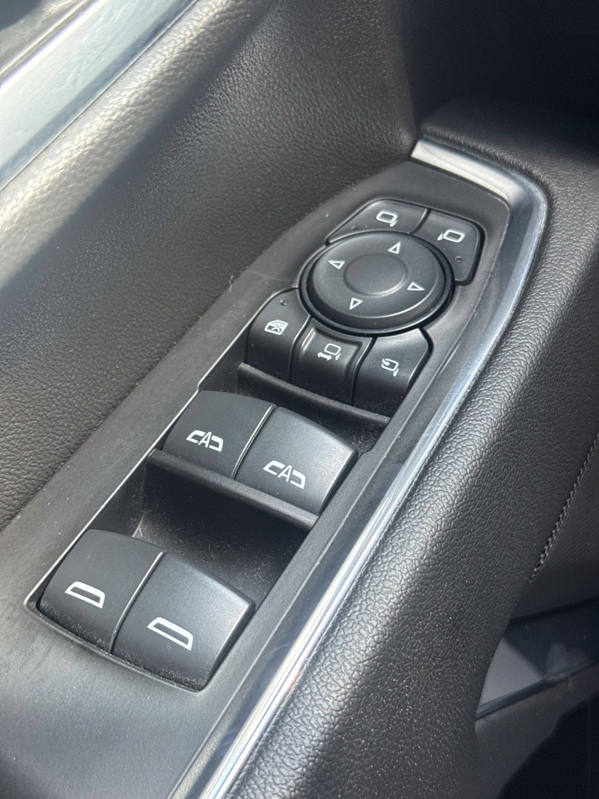 Used 2024 Chevrolet Silverado 2500 LTZ w/ LTZ Plus Package AWD/4WD image 22