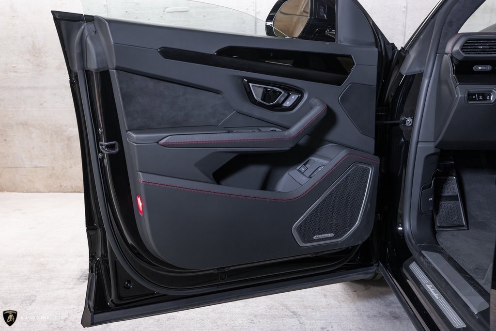 Used 2024 Lamborghini Urus S image 20