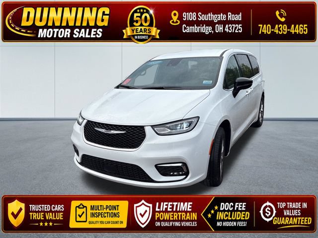 Used 2026 Chrysler Pacifica Select