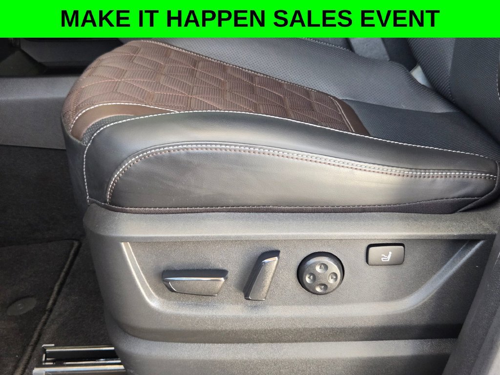 Used 2025 Nissan Armada Platinum Reserve AWD/4WD image 13